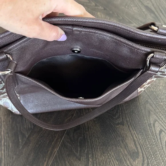 Coach Brown Signature Tote - Picture 6 of 7